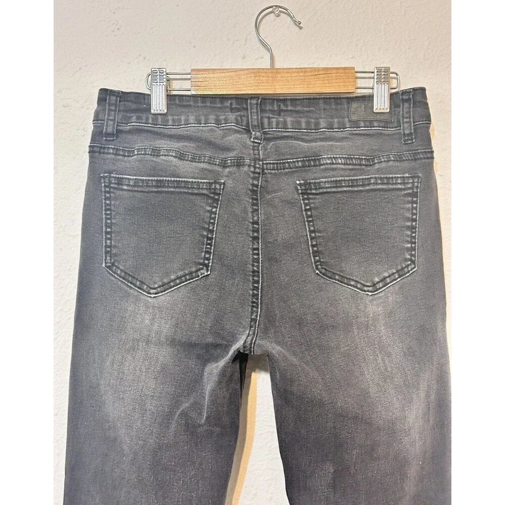 L&B Lucky And Blessed Viniage Women’s Size 8 Black Flare Jeans Y2K Raw Hem